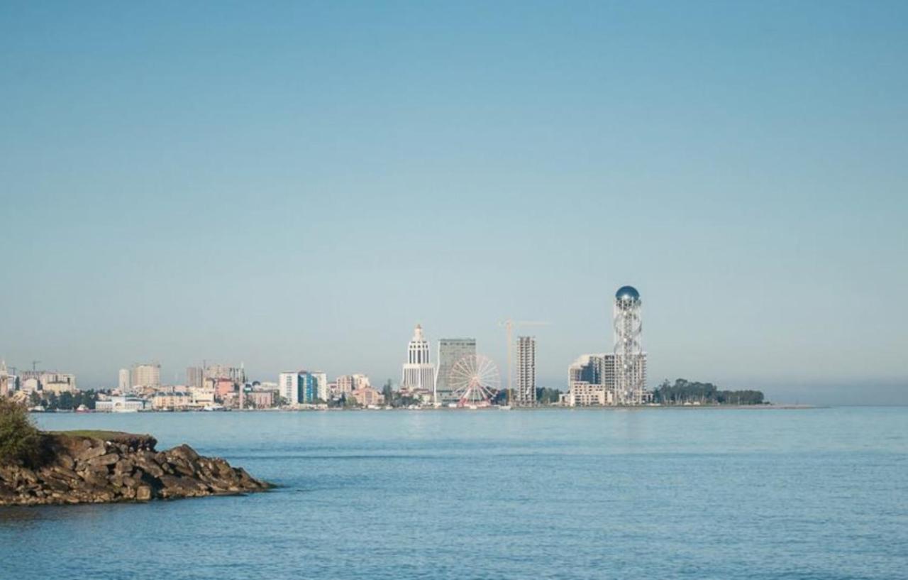 Panoramic Sea And City View Aparthotel In Orbi City Batumi Exteriör bild