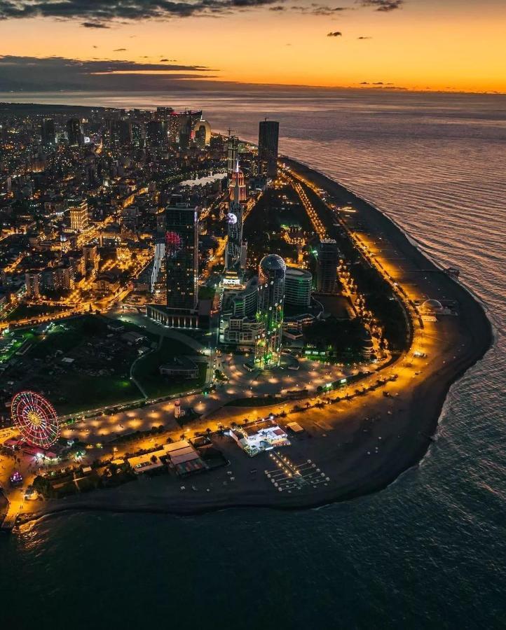 Panoramic Sea And City View Aparthotel In Orbi City Batumi Exteriör bild